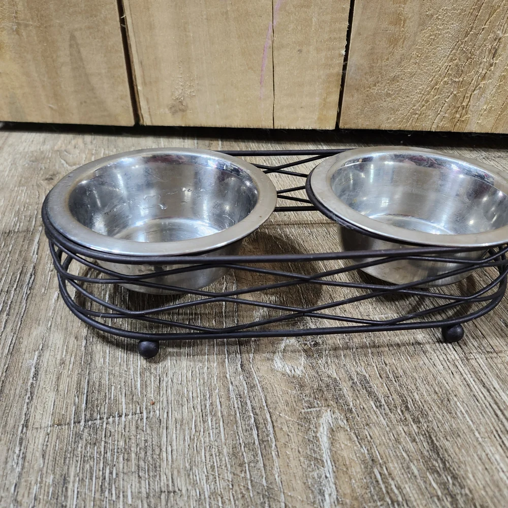 Metal Double Pet Bowl with Black Wire Stand